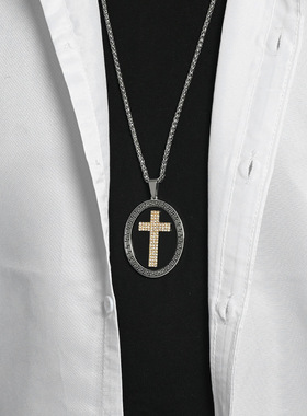 欧美复古男潮圆牌十字架项链男士
