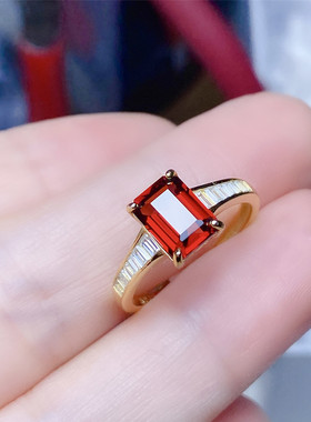腾利天然石榴石鸽血红色宝石戒指