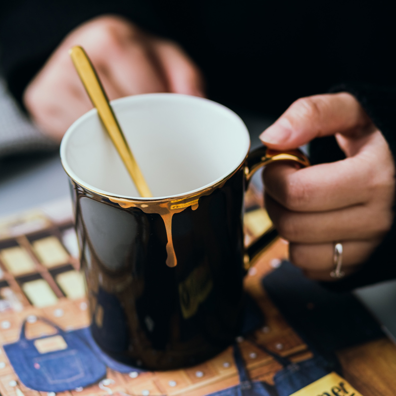 个性流金骨瓷咖啡杯家用下午茶杯子简约陶瓷金边早餐杯黑白情侣杯