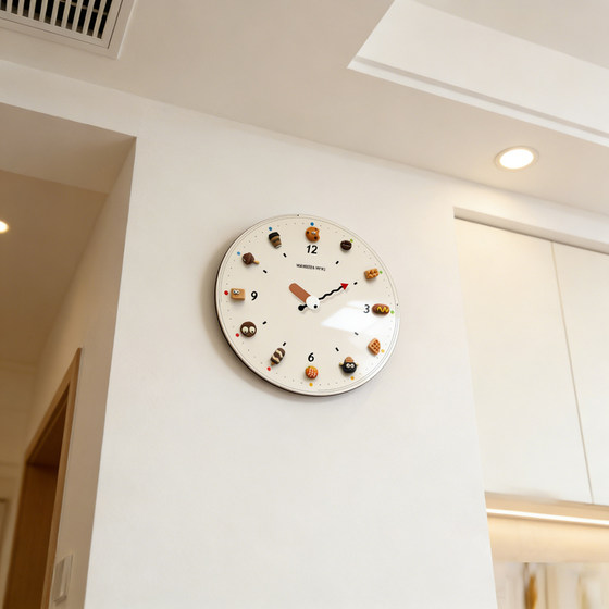 Creative food-shaped cute silent wall clock