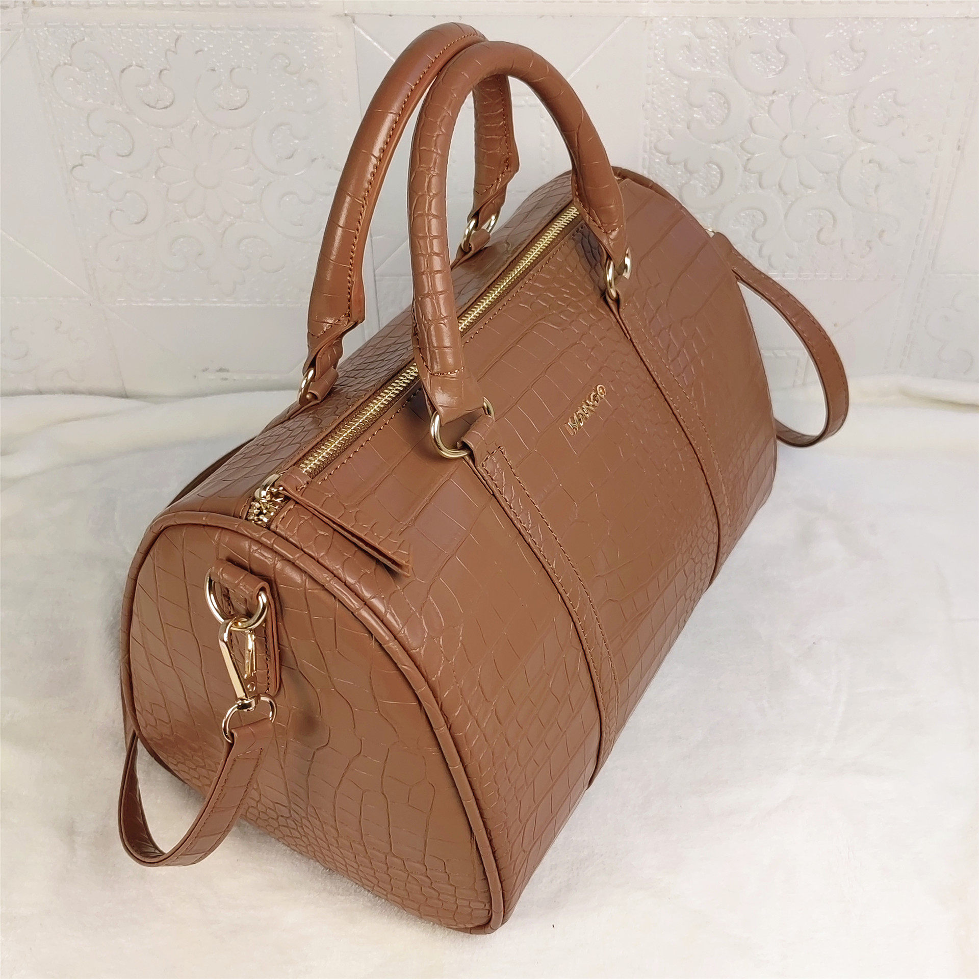 出口外贸包包女鳄鱼纹波士顿包女大容量枕头包单肩手提斜挎简约包,淘宝优惠券,粉丝福利购,淘宝优惠卷