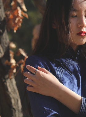 蒙客S925银镶青金石吉祥女戒