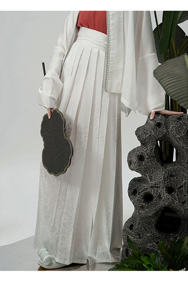 【上遥居】晚云间  宋制 原创汉服 女 春夏款 白色百迭长裙 内搭,淘宝优惠券,粉丝福利购,淘宝优惠卷