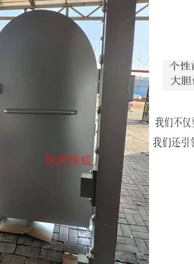 复古工业风铁艺大门创意酒吧室内