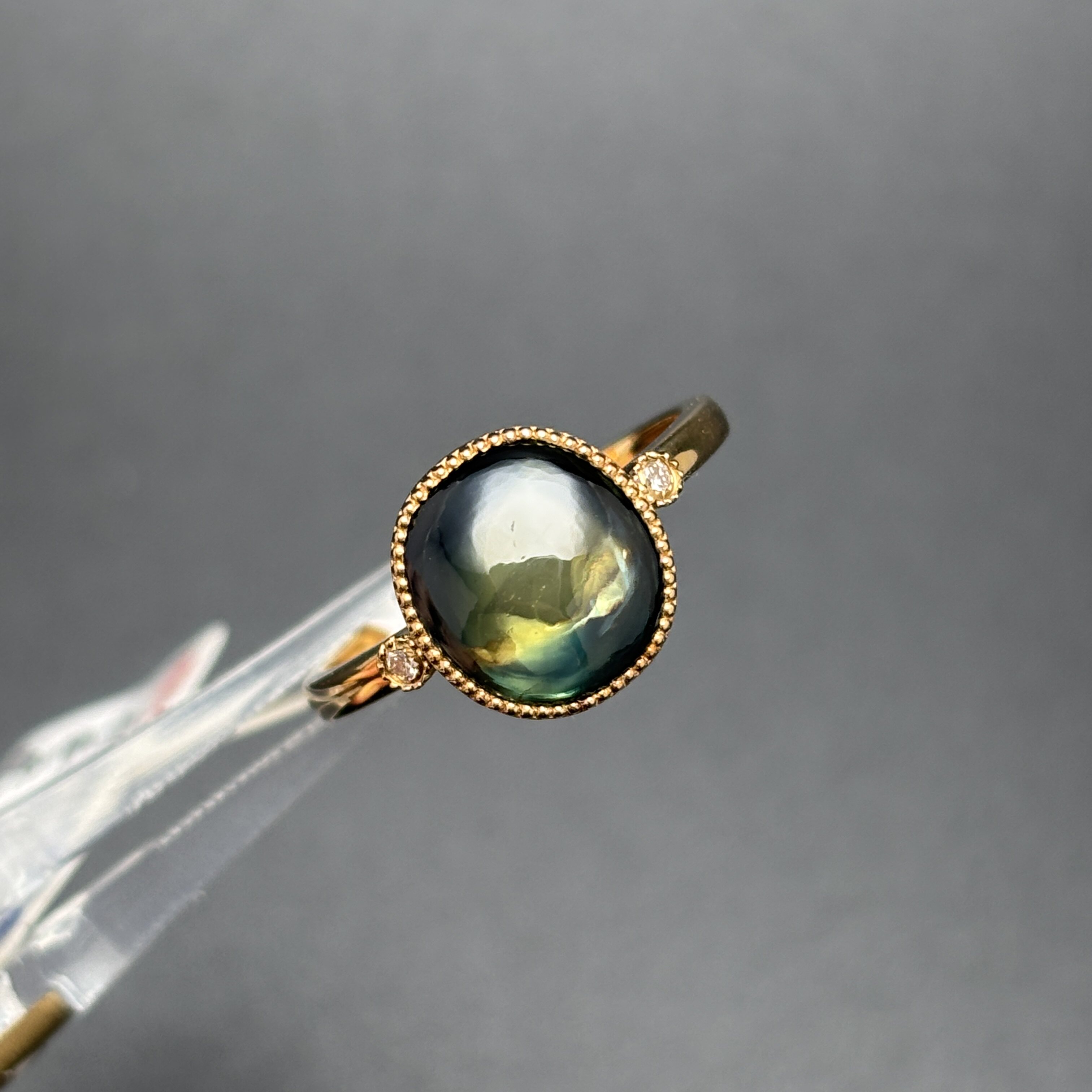 18k gold natural color sapphire ring plain egg face oval sugar tower yellow and blue gradient with diamond women's ring