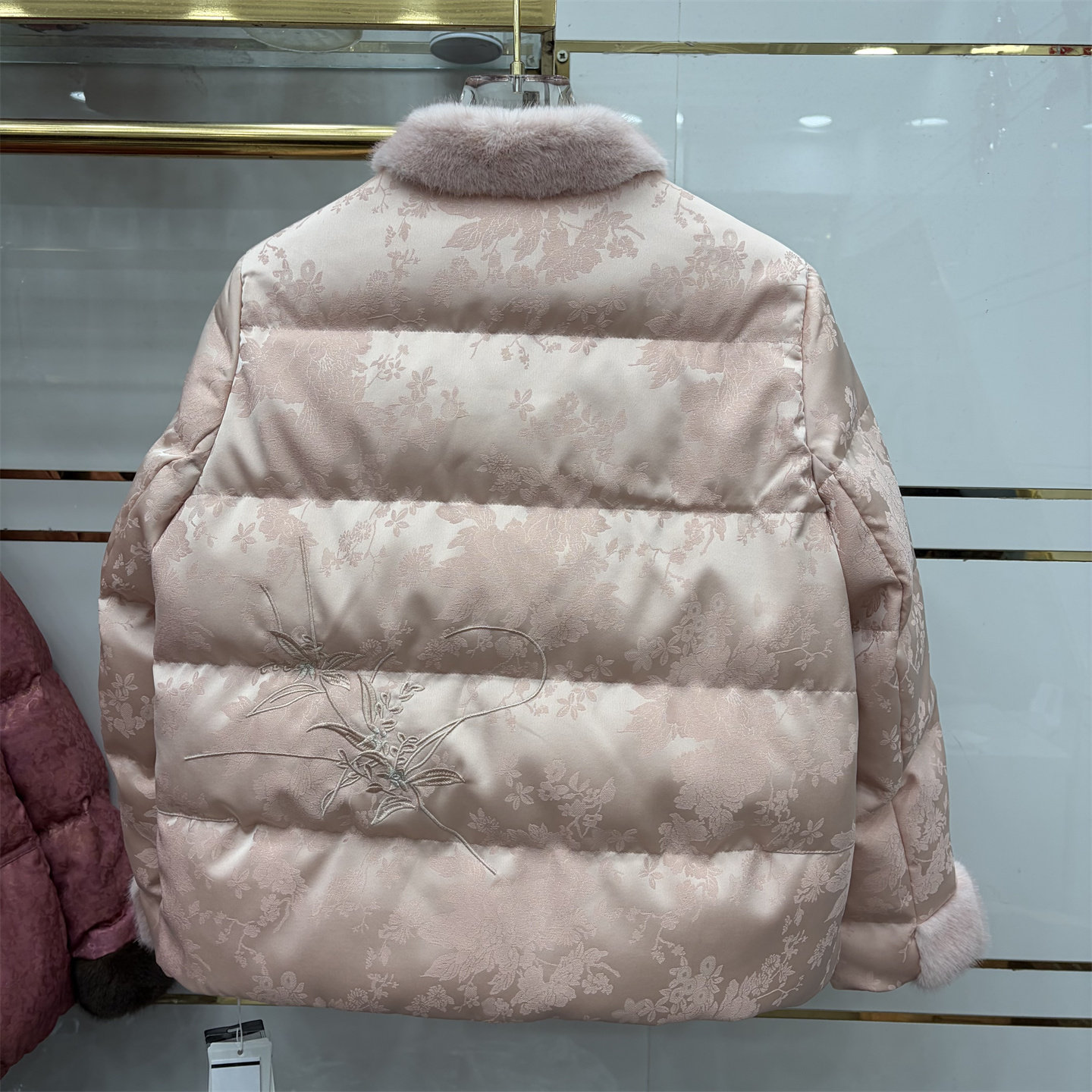 高级感新中式毛领短款盘扣羽绒服女白色提花百搭气质外套,淘宝优惠券,粉丝福利购,淘宝优惠卷