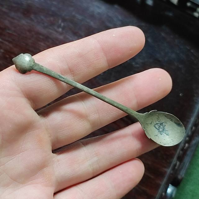 Qing Dynasty silver gilt small spoon calligraphy study utensil medicine spoon antique carving