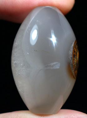 蒙天珠玛瑙白料一眼天珠锁骨珠