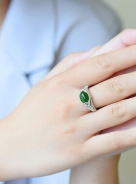时尚镂空碧玉开口戒指