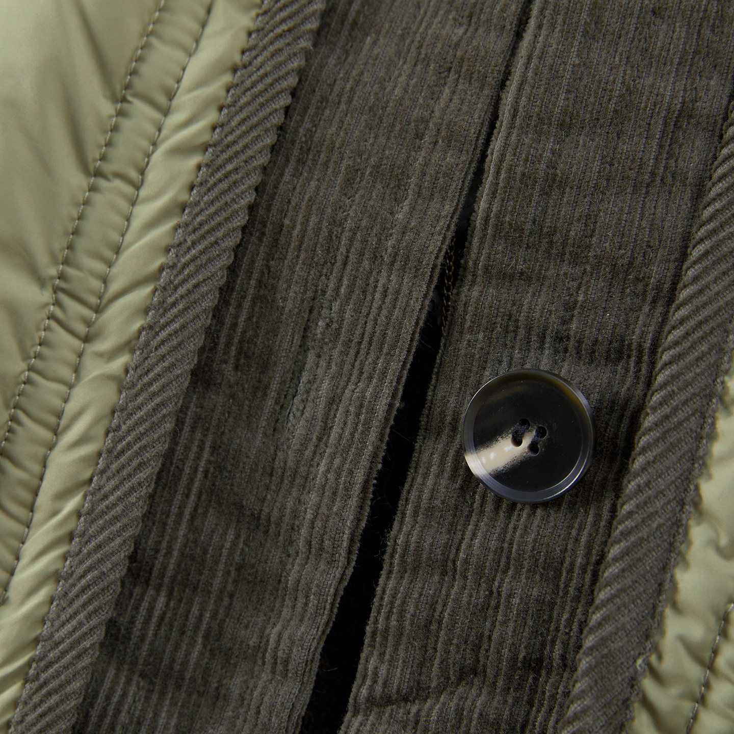 她池单排扣羽绒服2025冬季新款女装撞色拼接宽松款长袖保暖外套