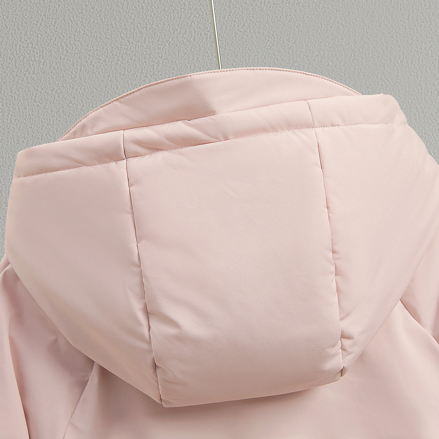 她池连帽羽绒服2025冬季新款女装休闲风拉链长袖短款宽松款外套