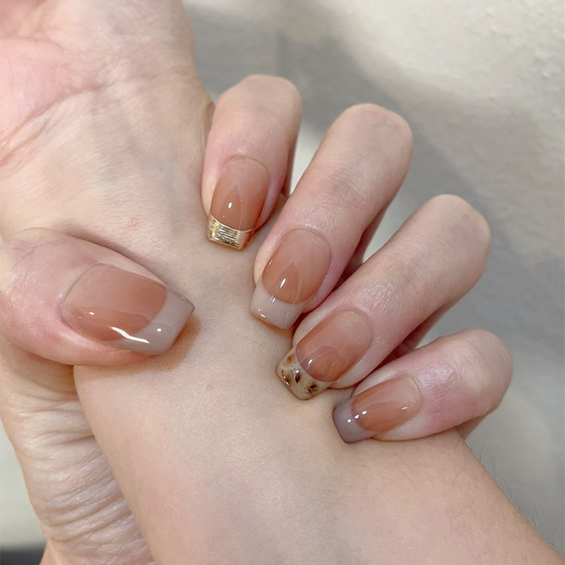 纯手工穿戴甲豹纹法式美甲2026新款短款秋冬美拉德轻奢高级感甲片,淘宝优惠券,粉丝福利购,淘宝优惠卷