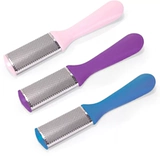 Скорость в лыжах для ног, вымойте подошвы ног, чтобы снять закус