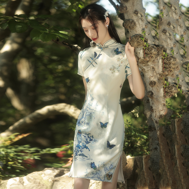 Lightweight summer retro short cheongsam, light style Lightweight summer retro short cheongsam, light style