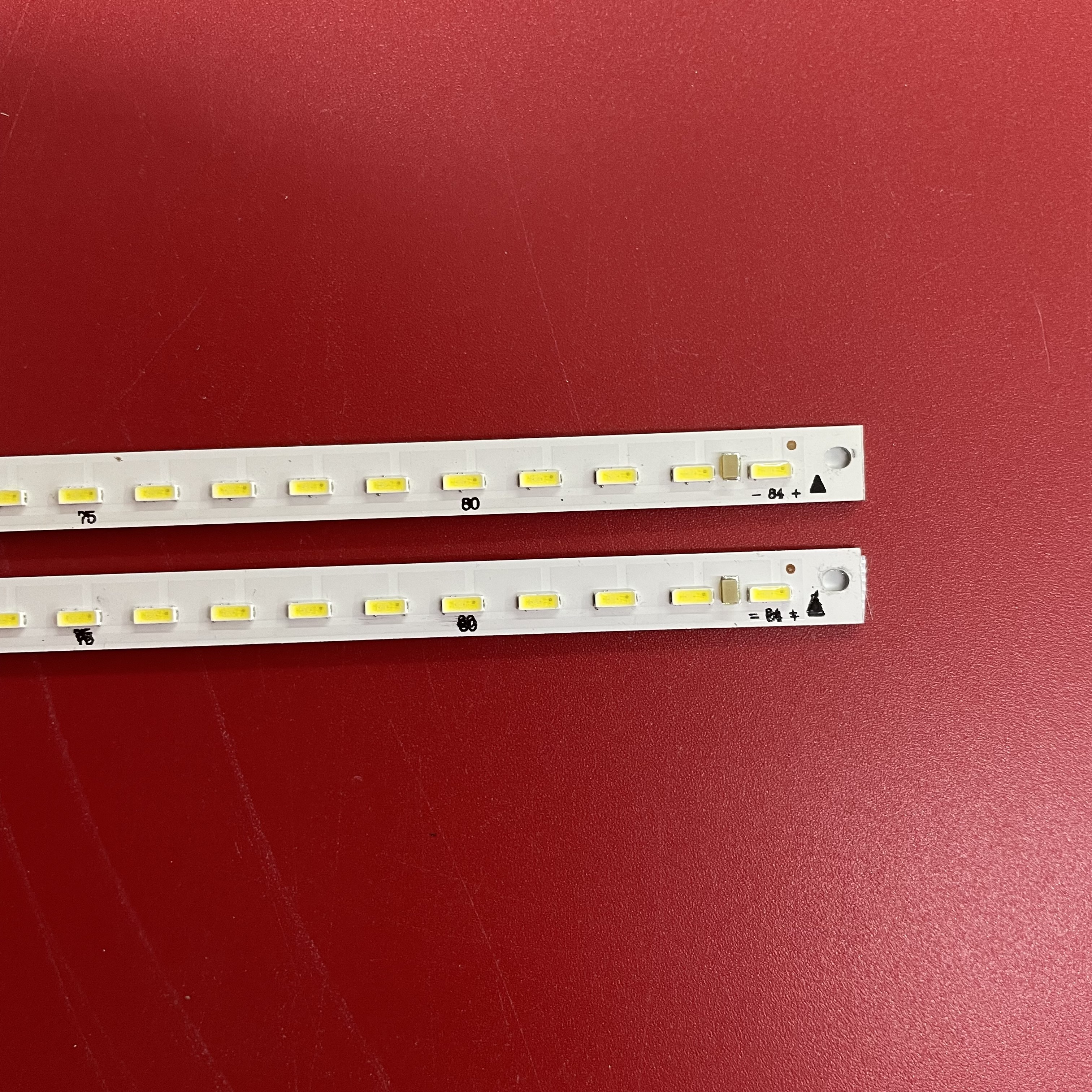 海信液晶电视灯条LED48K380U背光灯HE480HUD-B31 RSAG7.820.5794 - 图2