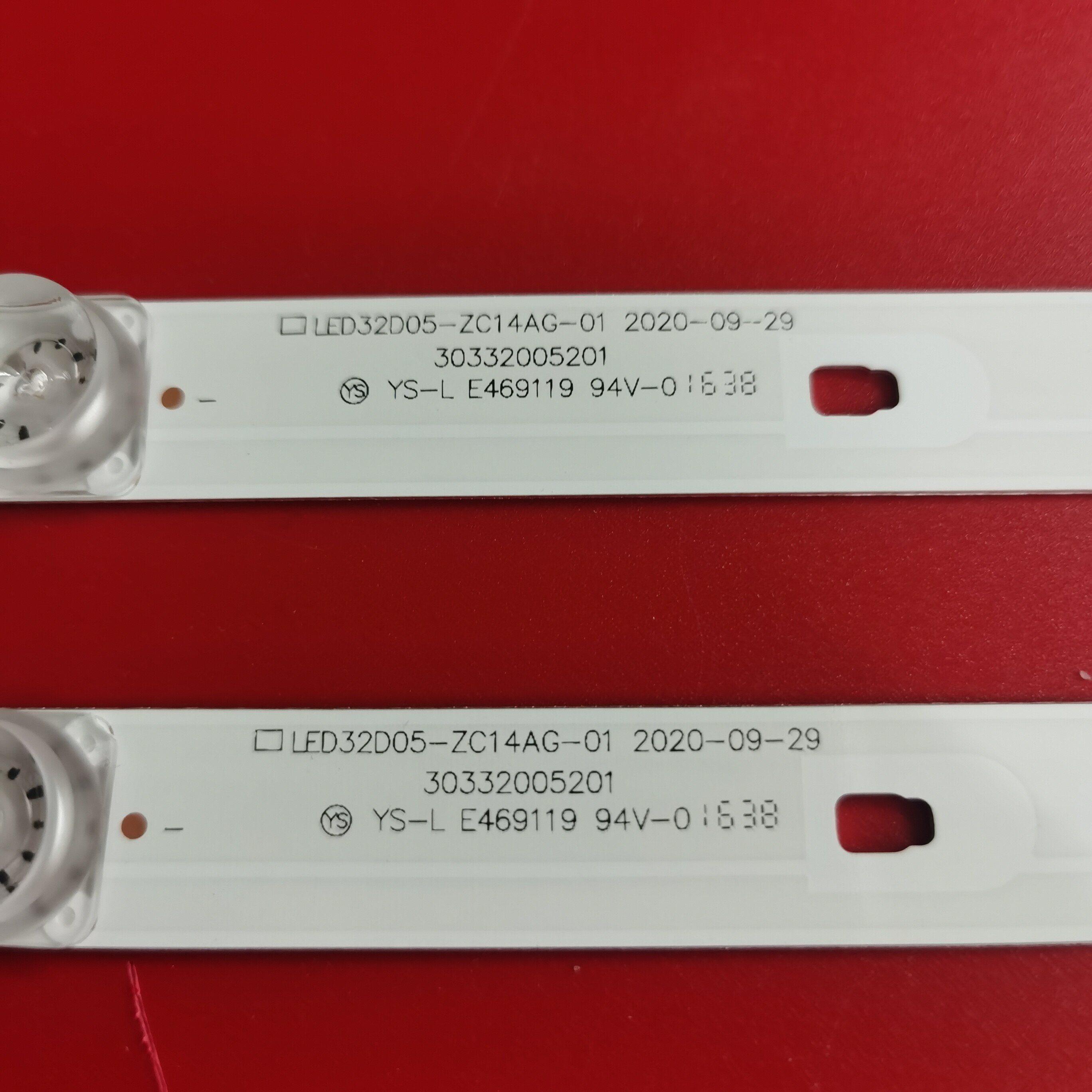 Bande LED D'occasion - Référence Led32d05-zc23ag-01 - Module Universel Pour Rétroéclairage Ou DIY