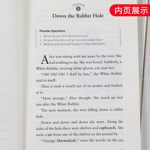 津津有味读经典 爱丽丝漫游奇境 Level2八年级适用 数字版 中学生教辅书 英语课外阅读训练8年级初二适用 译林出版社 凤凰新华书店 - 图0
