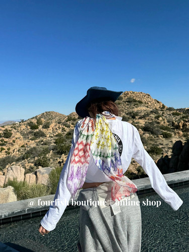 （现）小众时髦精辣妹骷髅印花丝巾方巾 多种搭配 可做抹胸 - 图0