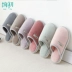 Mua một tặng một đôi dép miễn phí mùa đông nữ sang trọng trong nhà chống trượt mùa thu cotton hỗ trợ nam cặp đôi mềm mại nam ký túc xá kéo - Trang chủ