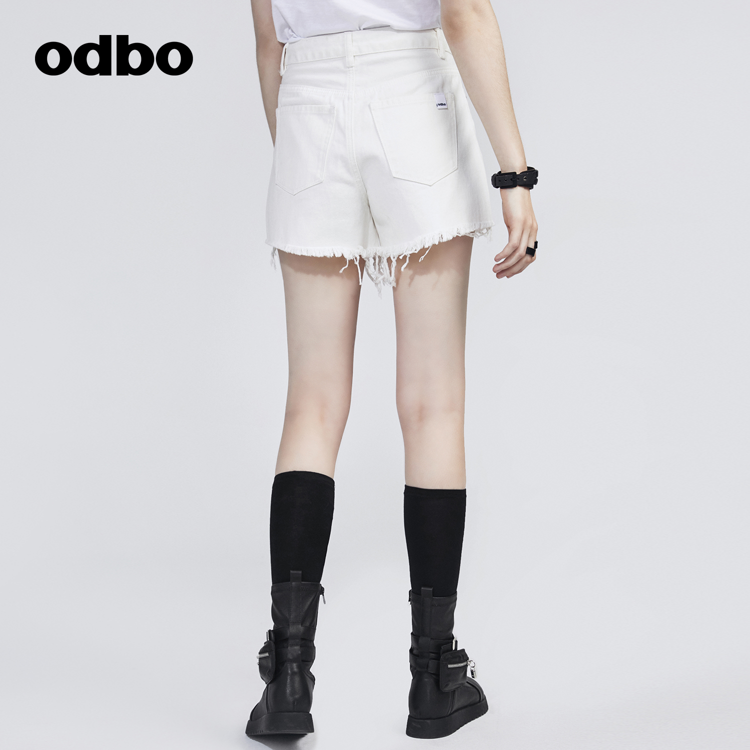 odbo/欧迪比欧原创设计破洞磨毛高腰牛仔裤女早秋2023新款短裤子 - 图2