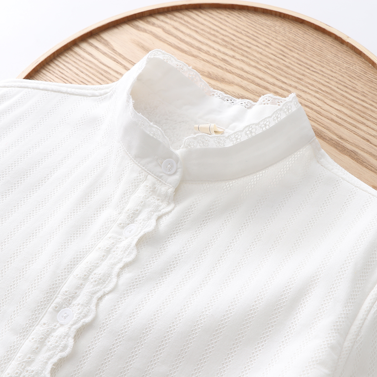 2025秋冬新款学生百搭立领蕾丝加绒加厚白衬衫女长袖保暖打底衬衣,淘宝优惠券,粉丝福利购,淘宝优惠卷