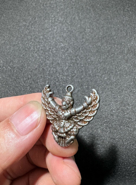 藏式饰品吊坠尼泊尔藏传天铁大鹏鸟护法挂件藏饰铁法器托甲铁配饰