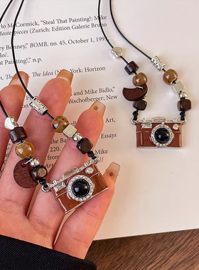 2026新款创意相机吊坠毛衣链秋冬小众锁骨链高级感项链女配饰品