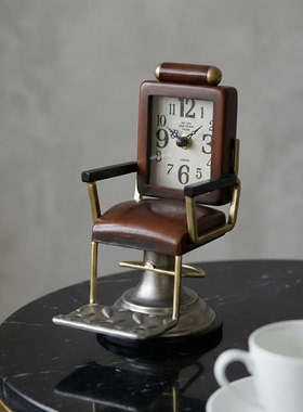 复古木质理发椅造型时钟摆件