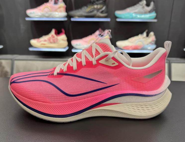 2024新品李宁赤兔7 PRO男子反光轻量高回弹竞速训练跑鞋ARPU001 - 图0