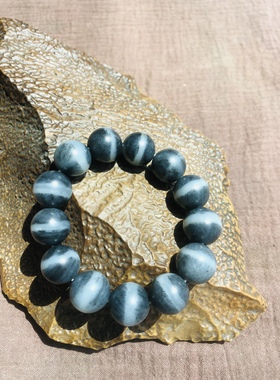 新疆和田籽料青花手串，玉质细腻油润，一线天非常难得