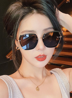 新款偏光防紫外线大框墨镜女韩版大圆脸显瘦太阳镜网红防晒潮眼镜