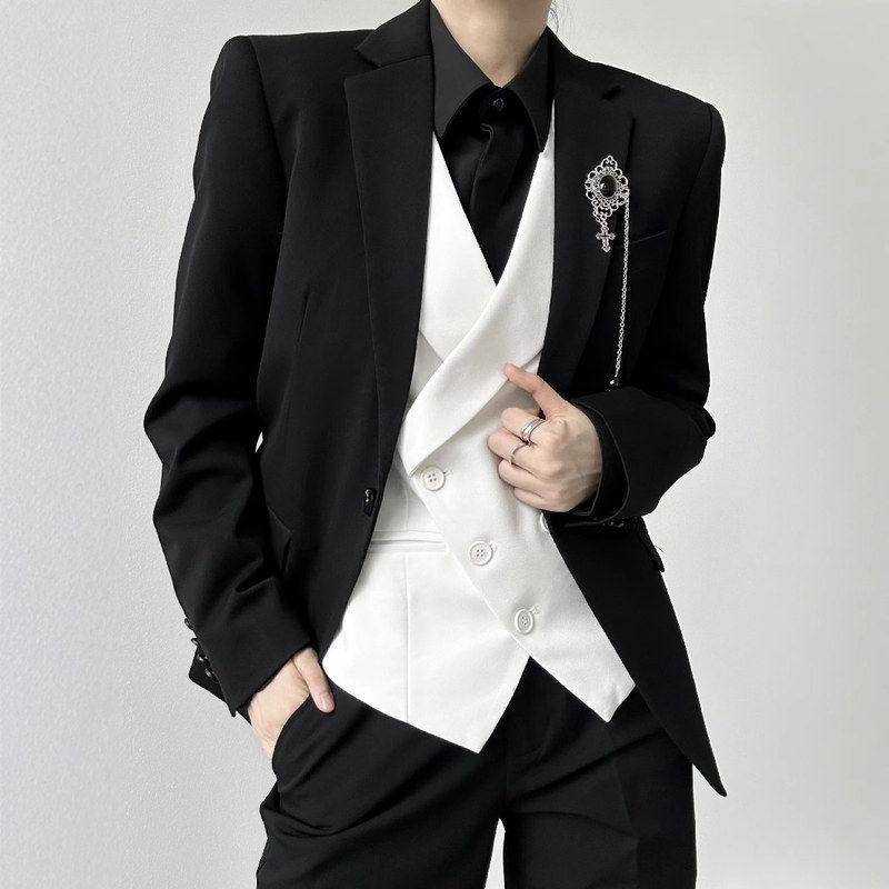 男女款休闲西装驳领商务马甲英伦风高级感枪驳领修身背心马夹外套,淘宝优惠券,粉丝福利购,淘宝优惠卷