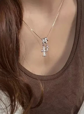 独特甜酷风十字架吊坠项链女
