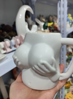 非偏远地区凑满19包邮部分瑕/人体杯子摆件缺釉