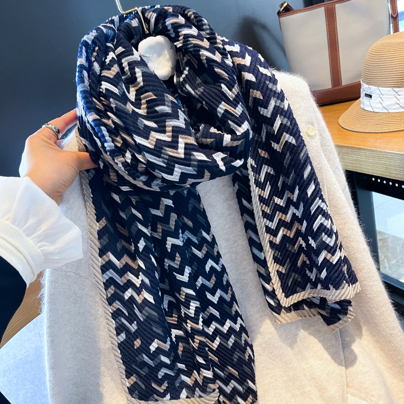 春夏围巾女韩系文艺棉麻质感褶皱长款披肩防晒丝巾空调防风薄纱巾