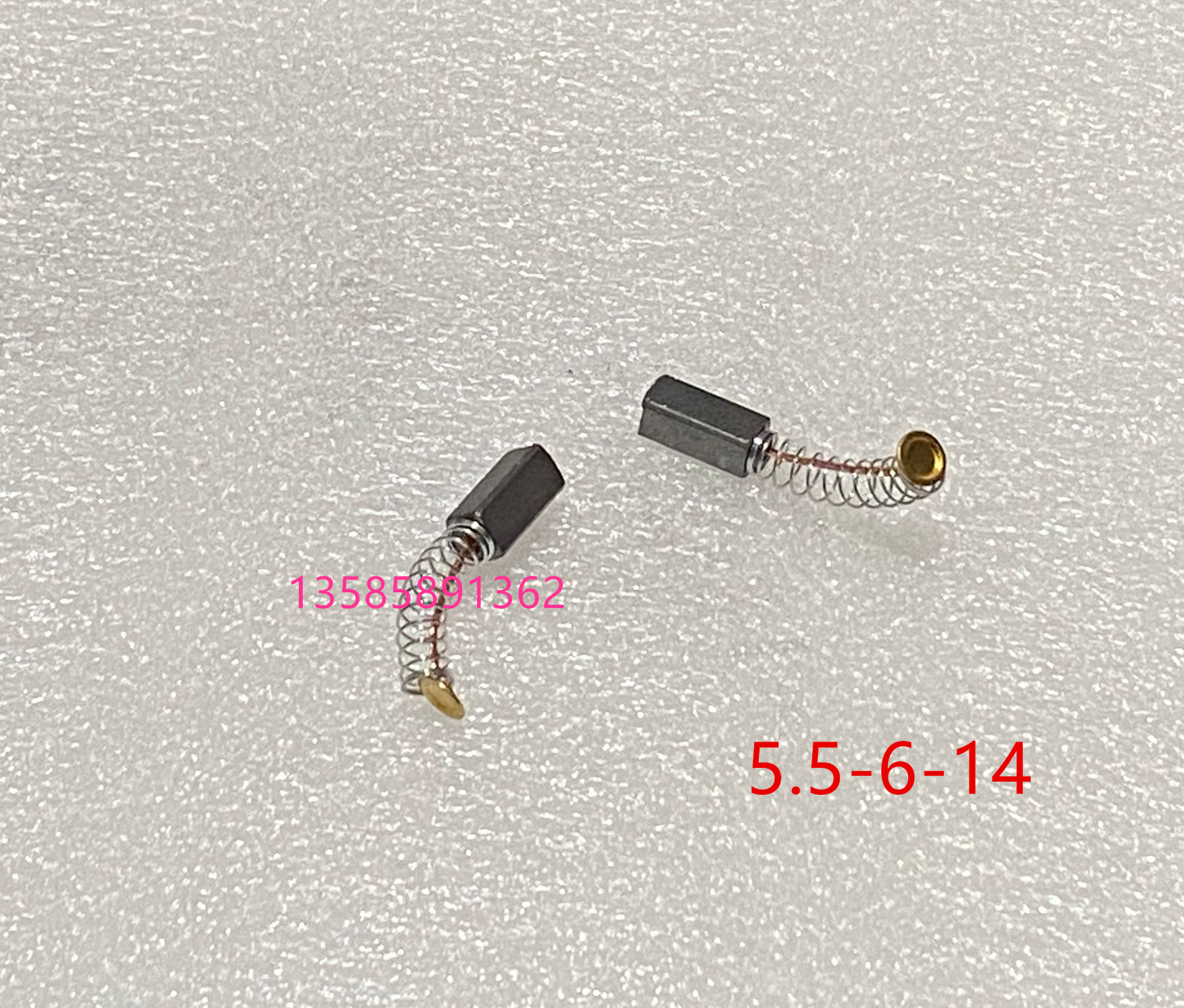 适用绞肉机碳刷 5.5*6*14 6*6*17 4*5.5*13豆浆机料理机碳刷5/6*8 - 图1