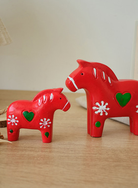 北欧原木彩绘红马瑞典达拉木马
