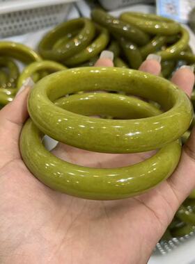 天然辽宁黄岫玉手镯牛油果绿玉镯子黄金玉玉石玉器货源