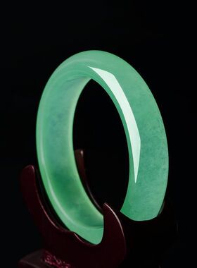 浅绿色石英岩手镯女款中宽玉镯子翠色正圈少女玉石镯子