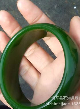 高仿新疆和田玉手镯菠菜绿玉镯子女款外蒙料碧玉手镯批子现货