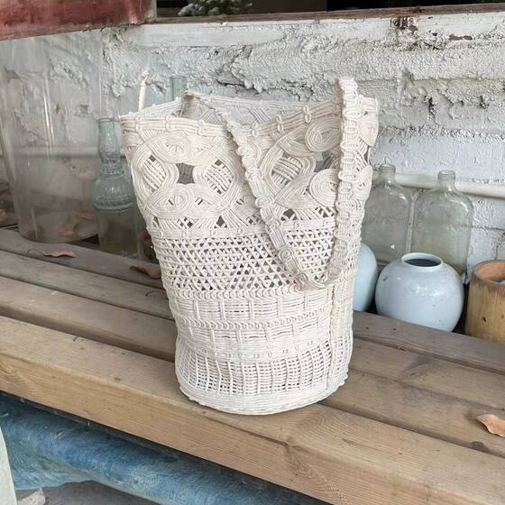 Korean internet celebrity woven hollow large capacity bucket bag