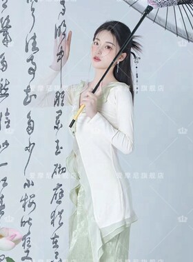 照相馆新款新中式中国风主题复古水墨画旗袍清冷感摄影艺术照服装