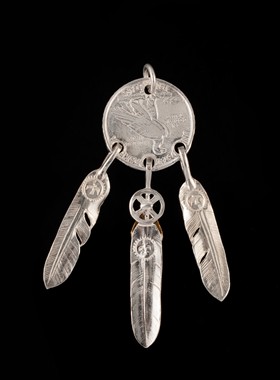 古高桥吾郎潮酋长羽毛吊坠硬币