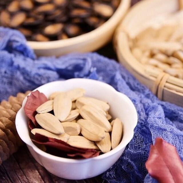 Golden Pigeon 360g Sunflower Seed Large Nut Roasted Seeds