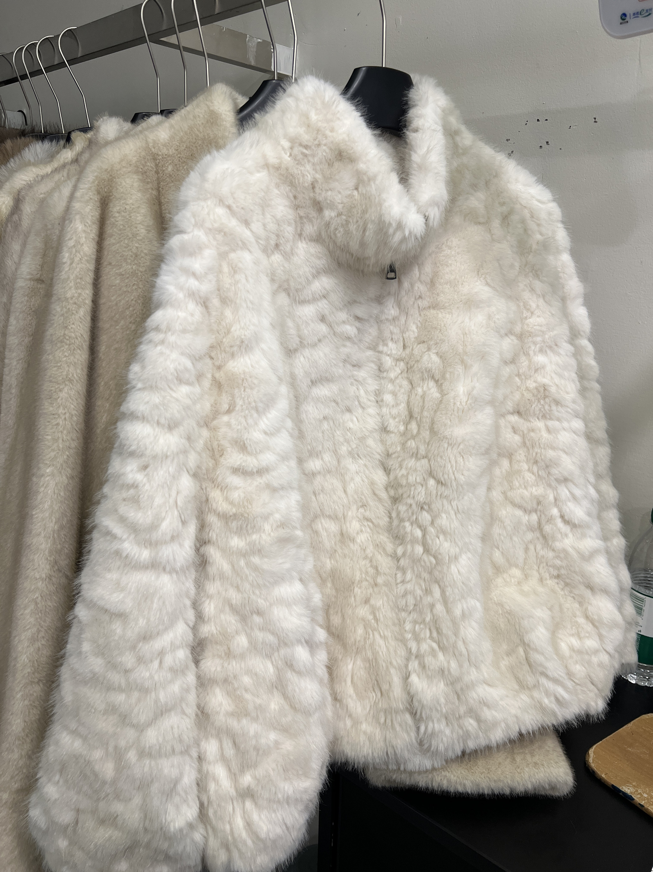 韩系高级感小湖羊立领中长外套女2025冬季新款皮毛一体毛毛大衣,淘宝优惠券,粉丝福利购,淘宝优惠卷