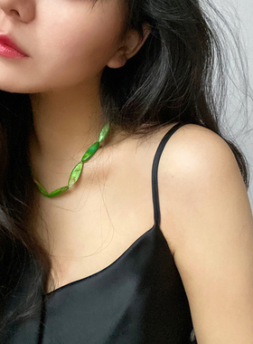《夏日夜晚》原创高级感复古孔雀绿项链小众夸张度假设计