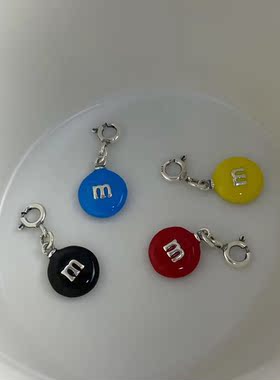 S925纯银珐琅彩字母M豆豆吊坠