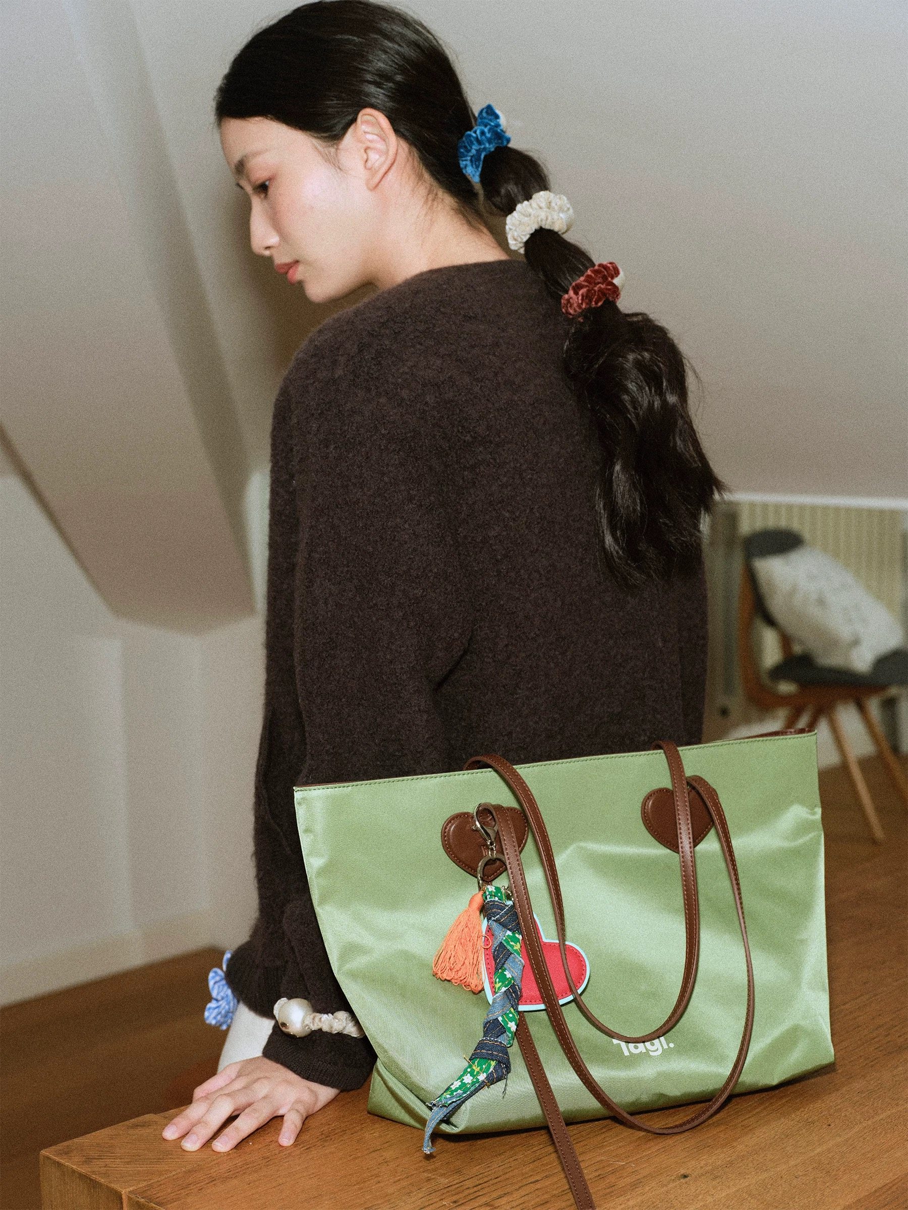 Tagi《百宝箱》砰砰尼龙拼皮手提斜跨mini旅行包袋大容量斜跨女包,淘宝优惠券,粉丝福利购,淘宝优惠卷