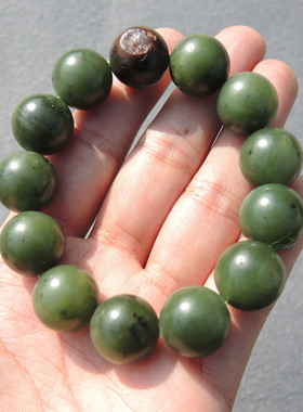 美滋滋方言和田玉老熟新疆碧玉籽料留红皮油糯16mm辣阳绿手串S