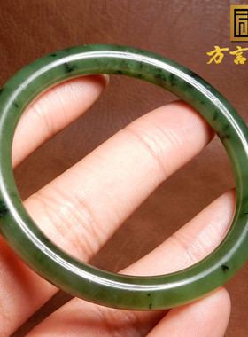 老坑料碧玉猕猴桃色55mm精品手镯
